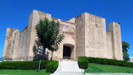 CASTILLO