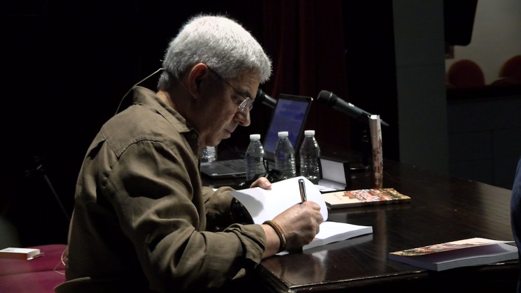 Secuencia 01.00_02_54_13.Imagen fija001